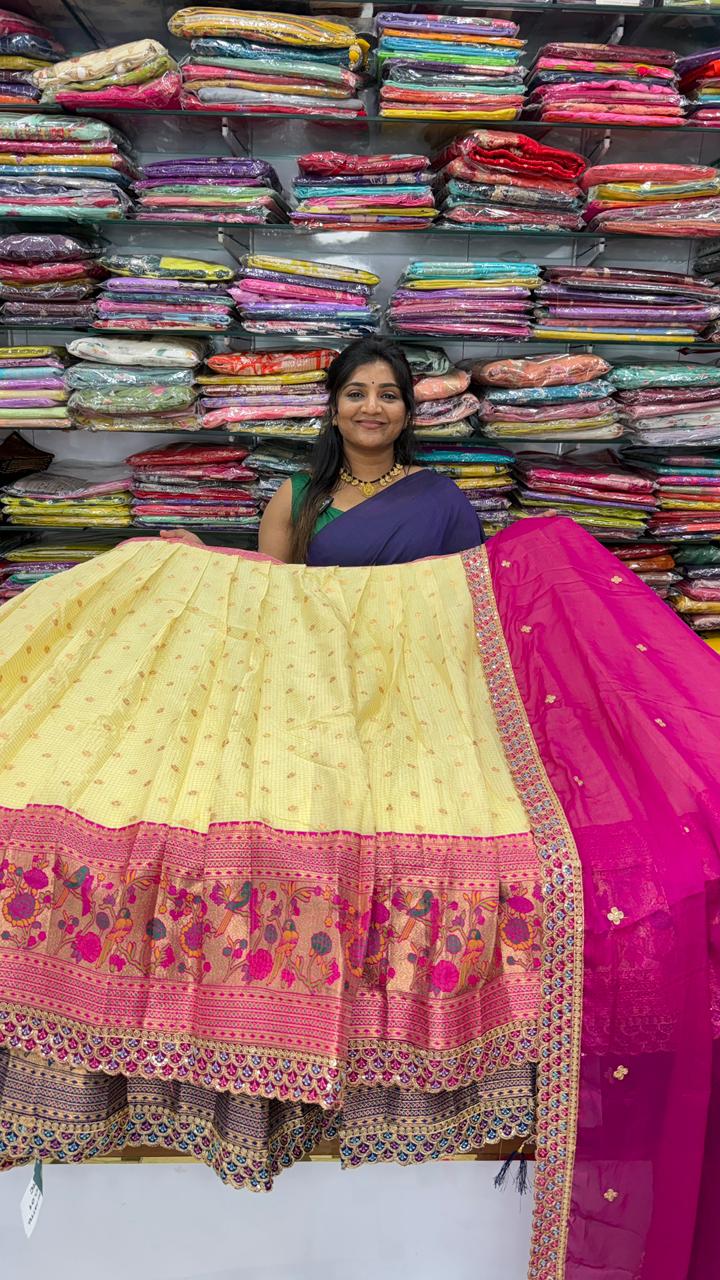 Mangalagiri Checks With Kanchi Border Half Saree